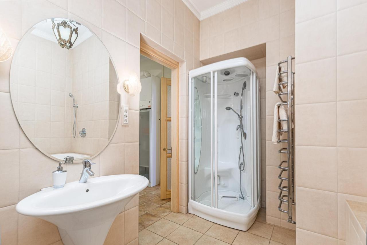Grecheskaya Street Art Apartment Odessa Exterior foto