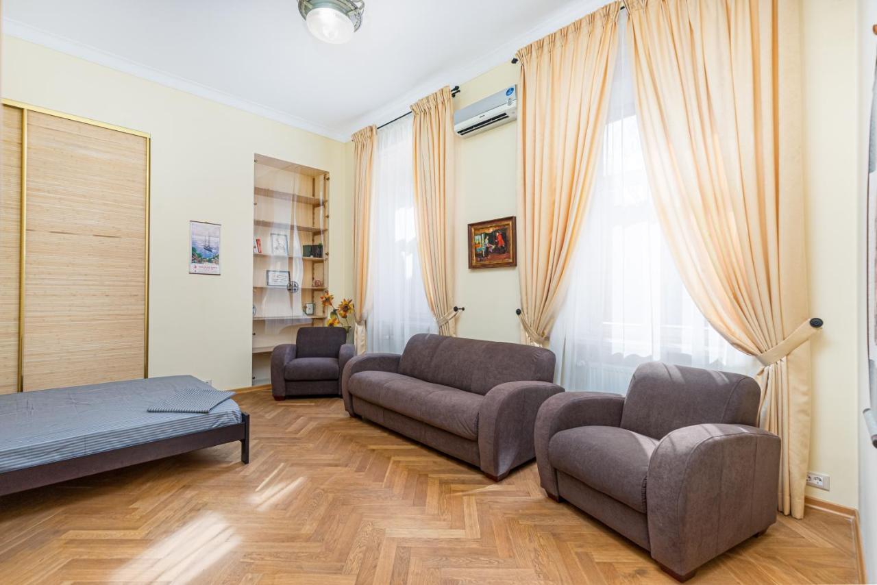 Grecheskaya Street Art Apartment Odessa Exterior foto